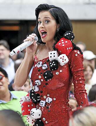 FAN: Katy Perry er eier av hele Fam Irvolls kolleksjon. FAN: Katy Perry er eier av hele Fam Irvolls kolleksjon.