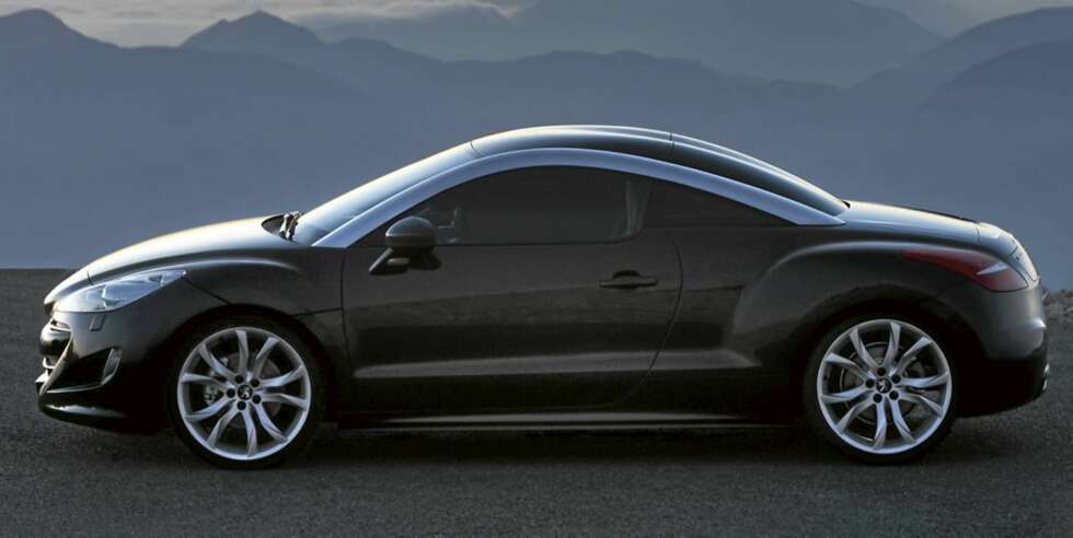 TT PÅ FRANSK: Den lekre sportscoupene 308 RCZ vises produskjonsklar på Frankfurtmessen i september. I 2011 kommer også RCZ med dieselhybrid. TT PÅ FRANSK: Den lekre sportscoupene 308 RCZ vises produskjonsklar på Frankfurtmessen i september. I 2011 kommer også RCZ med dieselhybrid.