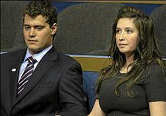 Bristol Palin (18) og hennes forlovede Levi Johnston (19) skilte lag kort tid etter valgkampen var over. Bristol Palin (18) og hennes forlovede Levi Johnston (19) skilte lag kort tid etter valgkampen var over.