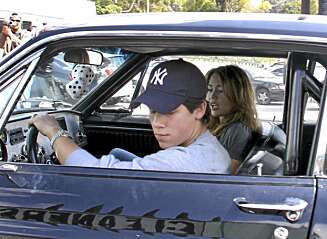 Miley og Nick Jonas, yngstebror i The Jonas Brothers, har vært mye sammen det siste. Miley og Nick Jonas, yngstebror i The Jonas Brothers, har vært mye sammen det siste.