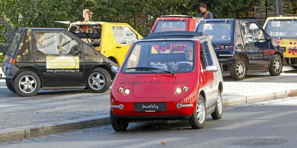 BUDDYFLOM: Elbilen Buddy, riktignok definert som motorsykkel, er en av mulighetene til fritt å bruke kollektivfeltet. BUDDYFLOM: Elbilen Buddy, riktignok definert som motorsykkel, er en av mulighetene til fritt å bruke kollektivfeltet.