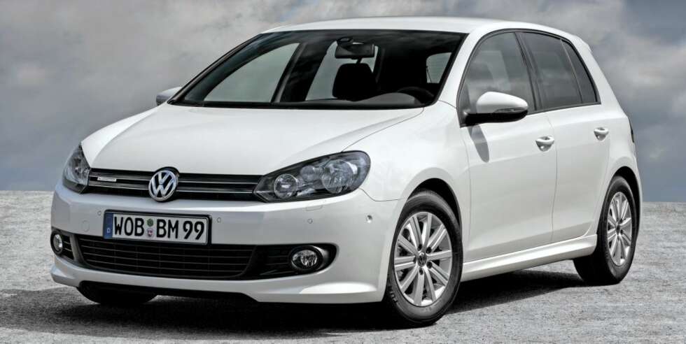 KOMMER LANGT: Med full tank kommer du veldig langt i en Golf BlueMotion. Den drikker bare 0,38 liter på mila. KOMMER LANGT: Med full tank kommer du veldig langt i en Golf BlueMotion. Den drikker bare 0,38 liter på mila.