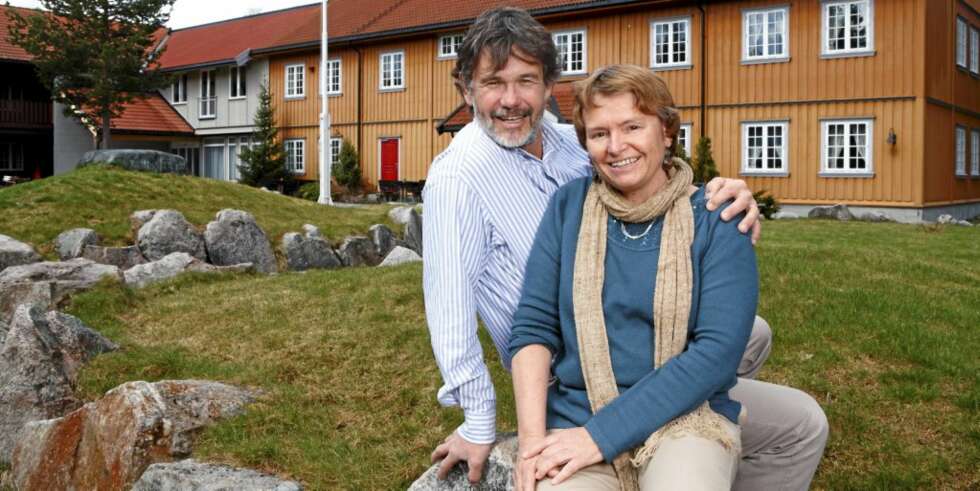 REALISERTE DRØM: Storaas Gjestegaard er Dea og Jarles eget verk, bygget der det før lå et lite gårdsbruk. – Dristige prosjekter har vært viktig for oss, sier Dea og Jarle. REALISERTE DRØM: Storaas Gjestegaard er Dea og Jarles eget verk, bygget der det før lå et lite gårdsbruk. – Dristige prosjekter har vært viktig for oss, sier Dea og Jarle.
