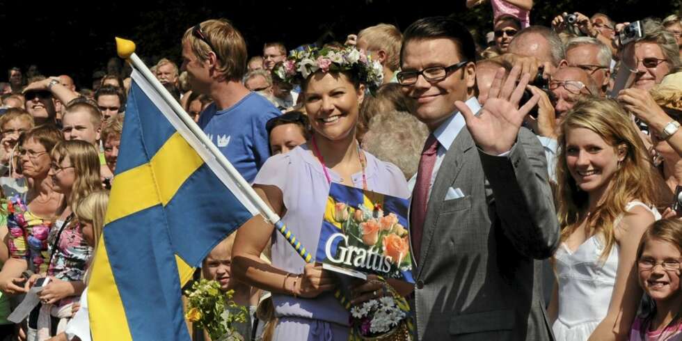 Kronprinsesse Victoria feiret 32-årsdagen sammen med forloveden Daniel Westling på Sollidens slott på Öland tirsdag. Kronprinsesse Victoria feiret 32-årsdagen sammen med forloveden Daniel Westling på Sollidens slott på Öland tirsdag.