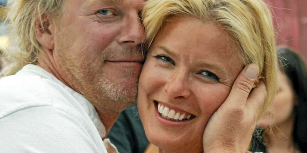 KOSTE SEG PÅ KONSERT: Vendela Kirsebom og Ewald Eilertsen så svært fornøyde ut da de var på konsert med Mari Boine i Kongsberg nylig. KOSTE SEG PÅ KONSERT: Vendela Kirsebom og Ewald Eilertsen så svært fornøyde ut da de var på konsert med Mari Boine i Kongsberg nylig.
