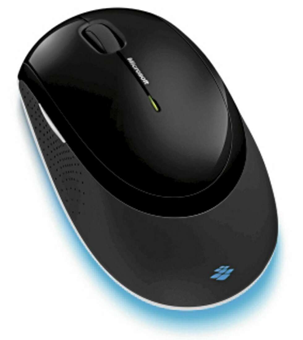 BLUETRACK: BluTrack-musen til Microsoft kan brukes på nesten alle underlag. BLUETRACK: BluTrack-musen til Microsoft kan brukes på nesten alle underlag.
