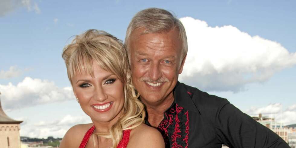 Det så stygt ut for dansepremieren til Hallvard Flatland og Alexandra Kakurina. Alexandra ble rammet av et virus som slo henne ut. Det så stygt ut for dansepremieren til Hallvard Flatland og Alexandra Kakurina. Alexandra ble rammet av et virus som slo henne ut.