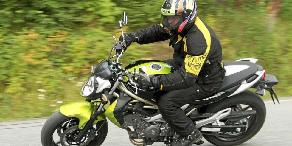 Suzuki 650 Gladius Suzuki 650 Gladius