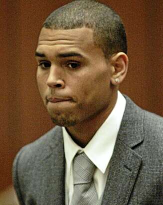 ANGRENDE SYNDER: Chris Brown innrømmer i sangen "So Cold" at han har dummet seg loddrett ut. ANGRENDE SYNDER: Chris Brown innrømmer i sangen "So Cold" at han har dummet seg loddrett ut.
