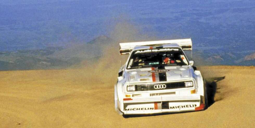 Den tyske rallylegenden Walter Röhrl satte ny rekord i Pikes Peak i en Audi Sport Quattro S1, i 1987. Den tyske rallylegenden Walter Röhrl satte ny rekord i Pikes Peak i en Audi Sport Quattro S1, i 1987.