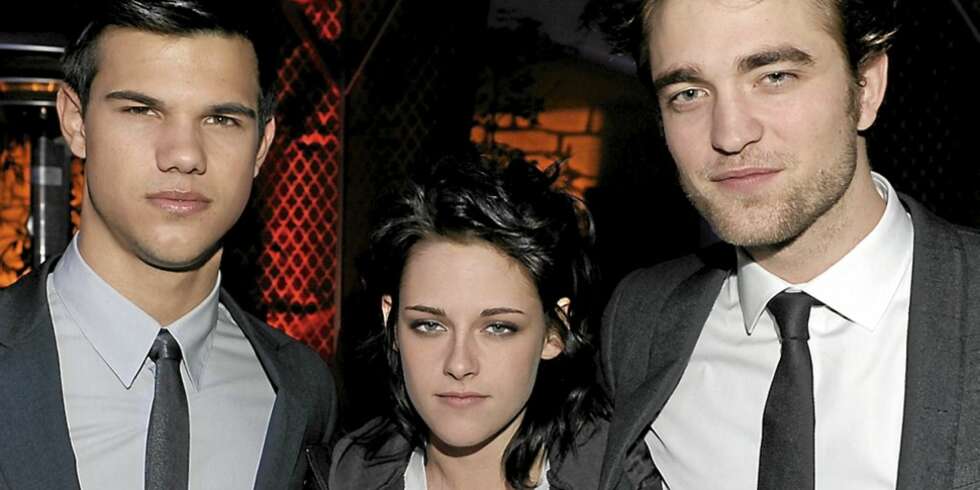 TWILIGHT-TROIKA: Taylor Lautner, Kristen Stewart og Robert Pattinson kan du lese om i den nyeste utgaven av C! TWILIGHT-TROIKA: Taylor Lautner, Kristen Stewart og Robert Pattinson kan du lese om i den nyeste utgaven av C!