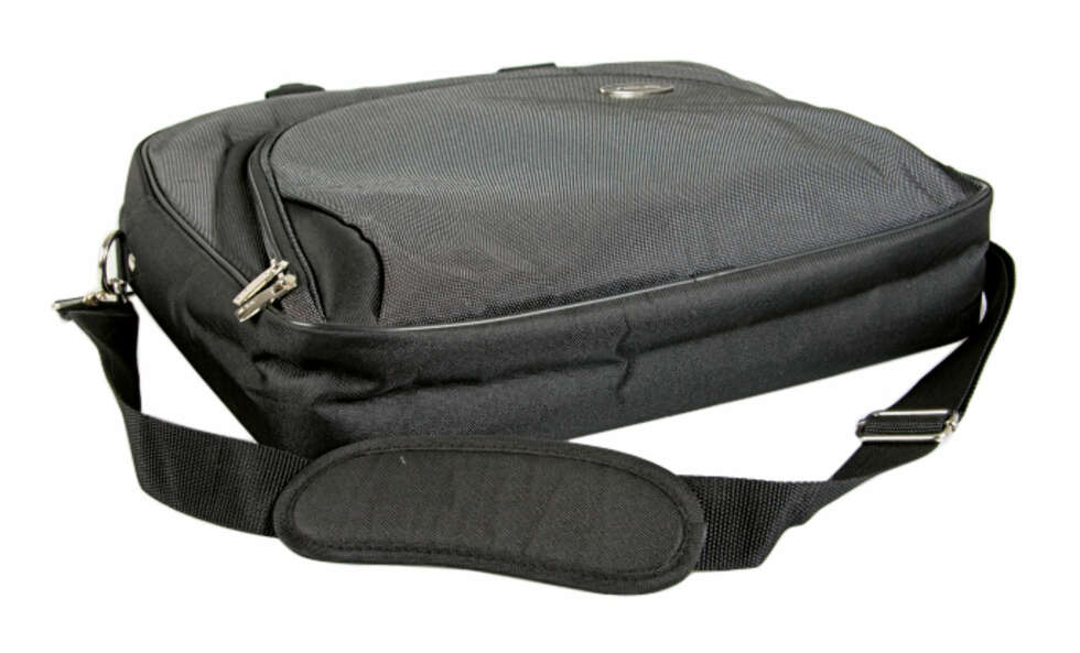 REISE: Asus har lagt med en bæreveske med pen stil. REISE: Asus har lagt med en bæreveske med pen stil.