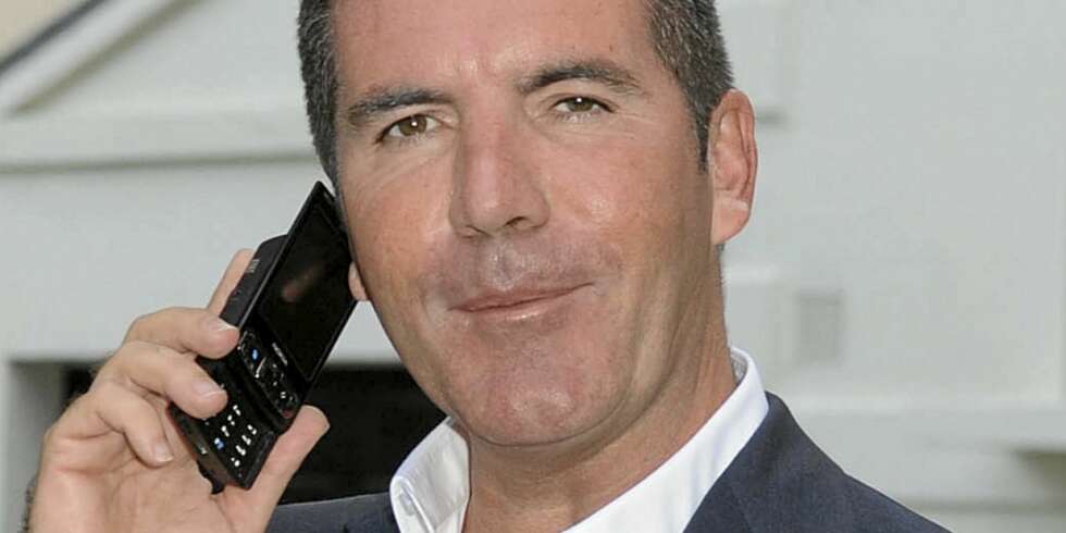 Simon Cowell sier takk for seg til American Idol. Fra mai vil han vi seg fullt ut til sitt eget program X Factor. Simon Cowell sier takk for seg til American Idol. Fra mai vil han vi seg fullt ut til sitt eget program X Factor.
