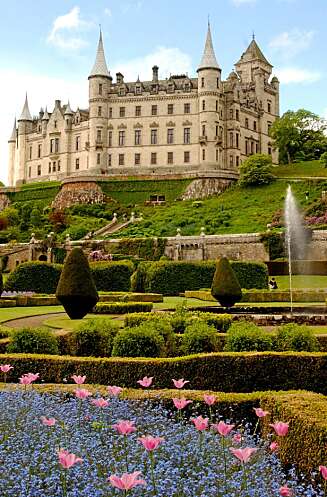 SLOTTSFERIE: Besøk fantastiske slott i det skotske høylandet. Bli med til Dunrobin Castle utenfor Sutherland. SLOTTSFERIE: Besøk fantastiske slott i det skotske høylandet. Bli med til Dunrobin Castle utenfor Sutherland.