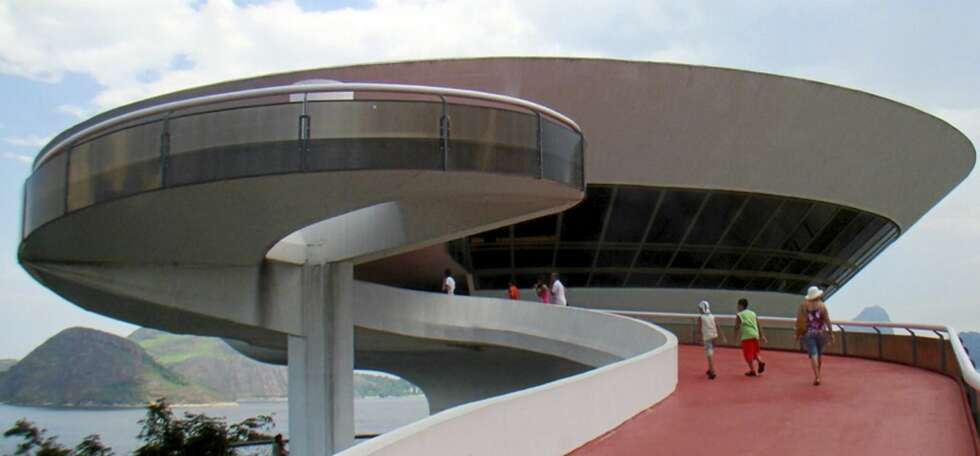UNIKT MUSEUM: I forstaden til Rio de Janeiro ligger Museum of Contemporary Art - et must når du er i Brasil. Foto: <a href="http://www.flickr.com/photos/soldon/">soldon</a> på Flicker.com. Noen <a href="http://creativecommons.org/licenses/by/2.0/deed.en_GB">rettigheter</a> reservert. UNIKT MUSEUM: I forstaden til Rio de Janeiro ligger Museum of Contemporary Art - et must når du er i Brasil. Foto: <a href="http://www.flickr.com/photos/soldon/">soldon</a> på Flicker.com. Noen <a href="http://creativecommons.org/licenses/by/2.0/deed.en_GB">rettigheter</a> reservert.