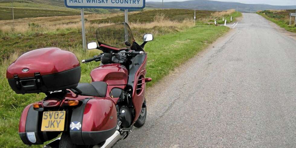 TO HJUL: Motorsykkel er en flott måte å opleve det skotske høylandet. TO HJUL: Motorsykkel er en flott måte å opleve det skotske høylandet.