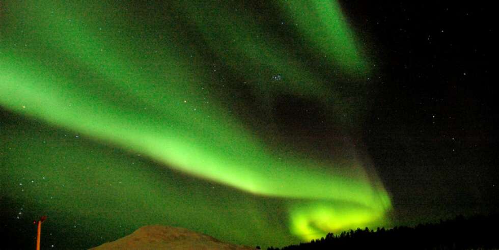 ARKTISK KUNST: Aurora Borealis ¿ Nordlyset ¿ trekker turister fra hele verden til Harriniva Villmarkssenter nord i Finland. ARKTISK KUNST: Aurora Borealis ¿ Nordlyset ¿ trekker turister fra hele verden til Harriniva Villmarkssenter nord i Finland.
