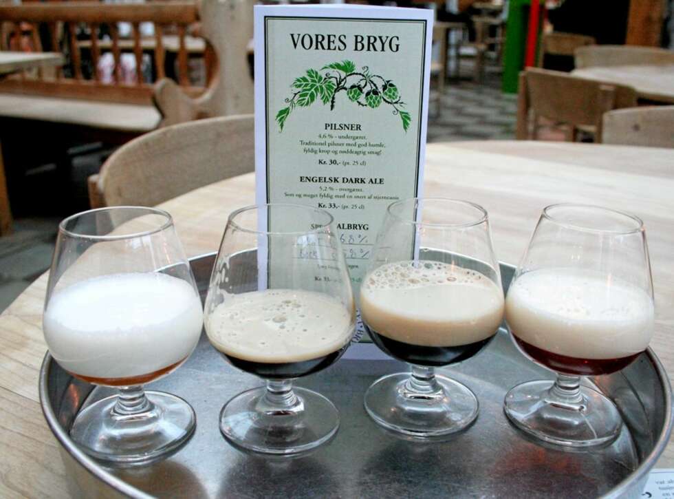 SMAKSPRØVE: Man kan velge og vrake i øltyper – på Bryggeriet finner du alt fra engelsk dark ale til stout, bock og selvsagt også vanlig pils. SMAKSPRØVE: Man kan velge og vrake i øltyper – på Bryggeriet finner du alt fra engelsk dark ale til stout, bock og selvsagt også vanlig pils.