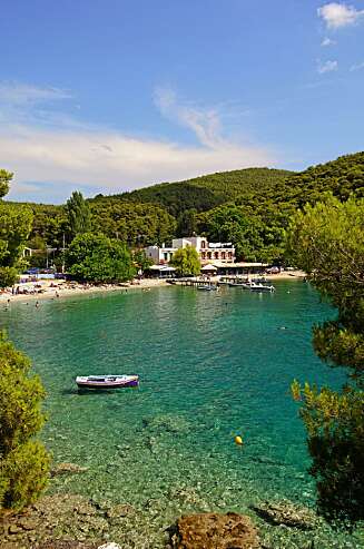 FLOTTE STRENDER: Øyas fineste strender ligger et stykke utenfor Skopelos by. FLOTTE STRENDER: Øyas fineste strender ligger et stykke utenfor Skopelos by.