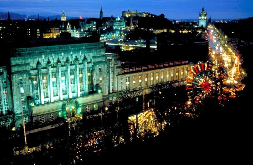 EDINBURGH: Kul nyttårsstemning i Edinburgh. EDINBURGH: Kul nyttårsstemning i Edinburgh.