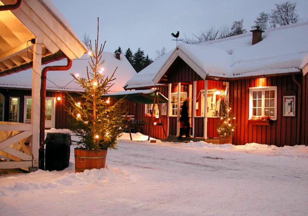 BÆRUMSJUL: På Bærums Verk er det god, gammeldags julestemning, som trekker folk fra både nær og fjern. BÆRUMSJUL: På Bærums Verk er det god, gammeldags julestemning, som trekker folk fra både nær og fjern.