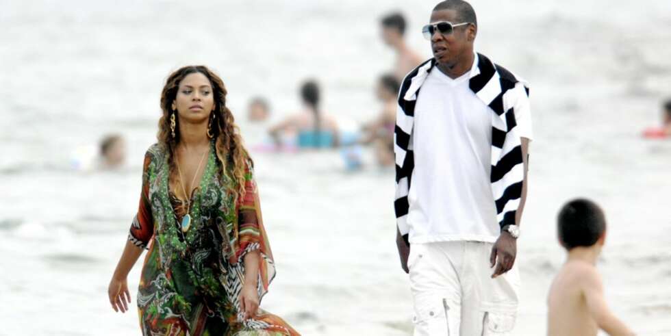 ST. TROPEZ: Beyonce Knowles og Jay-Z kan du treffe på stranden i St. Tropez. ST. TROPEZ: Beyonce Knowles og Jay-Z kan du treffe på stranden i St. Tropez.