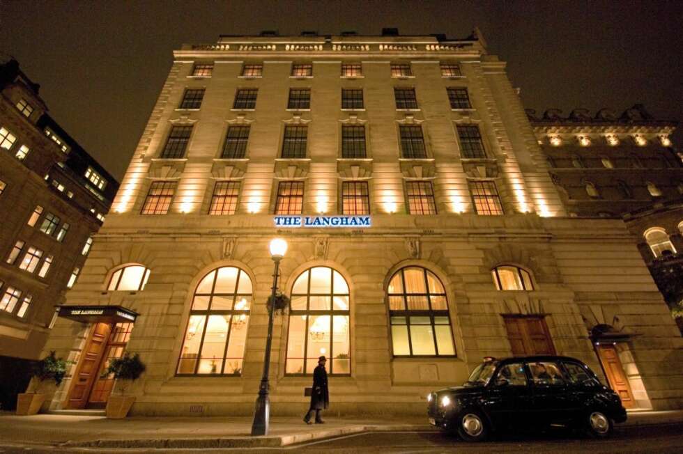SUPERPRIS: I perioden 1. november til 15. desember kan du få tak i hotellrom på flotte Langham Hotel i London for en hundrelapp. SUPERPRIS: I perioden 1. november til 15. desember kan du få tak i hotellrom på flotte Langham Hotel i London for en hundrelapp.