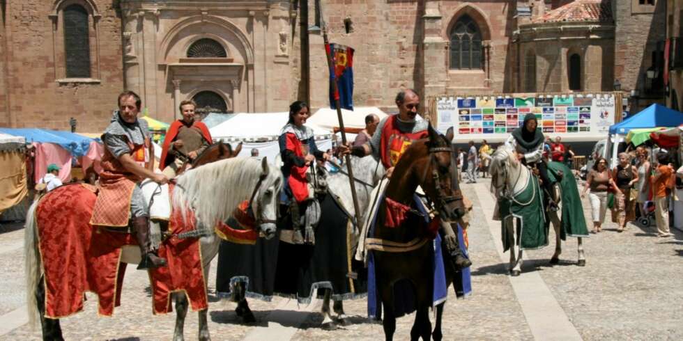 MIDDELALDERFESTIVAL: I Spania arrangeres det en rekke festivaler hele sommeren og langt utpå høsten. Her et bilde fra middelalderfestivalen i byen Sigüenza. MIDDELALDERFESTIVAL: I Spania arrangeres det en rekke festivaler hele sommeren og langt utpå høsten. Her et bilde fra middelalderfestivalen i byen Sigüenza.