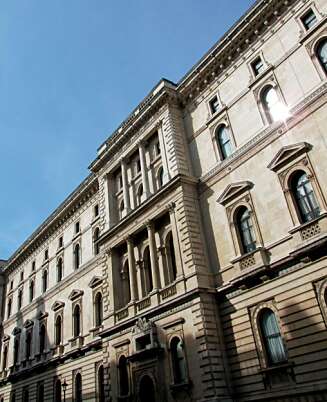THE FOREIGN OFFICE: Denne flotte, viktorianske bygningen kan du komme inn og ta en nærmere titt på. THE FOREIGN OFFICE: Denne flotte, viktorianske bygningen kan du komme inn og ta en nærmere titt på.