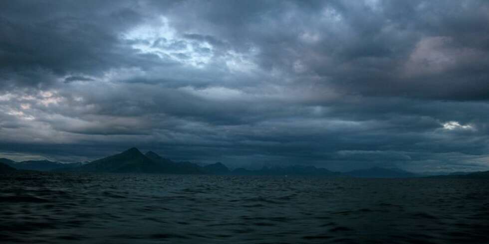 Vestfjorden er ikke av de mest gjestmildene havstrekkene i landet. Vestfjorden er ikke av de mest gjestmildene havstrekkene i landet.