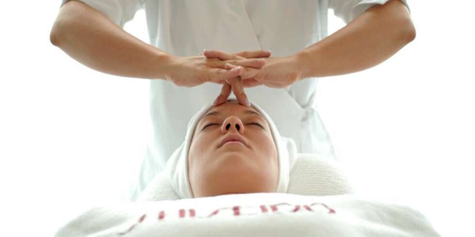 Et opphold på Dr.Holms Spa bør dekke de fleste behov blant skjønne behandlinger. Et opphold på Dr.Holms Spa bør dekke de fleste behov blant skjønne behandlinger.