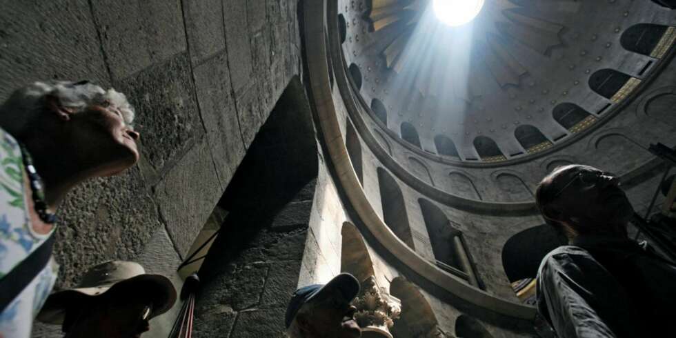 HELLIG: Den hellige gravs kirke ble reist på stedet hvor mange kristne tror Jesus ble korsfestet. HELLIG: Den hellige gravs kirke ble reist på stedet hvor mange kristne tror Jesus ble korsfestet.