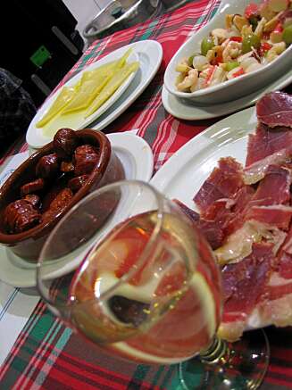 SMÅTT ER GODT, tapas er topp! SMÅTT ER GODT, tapas er topp!