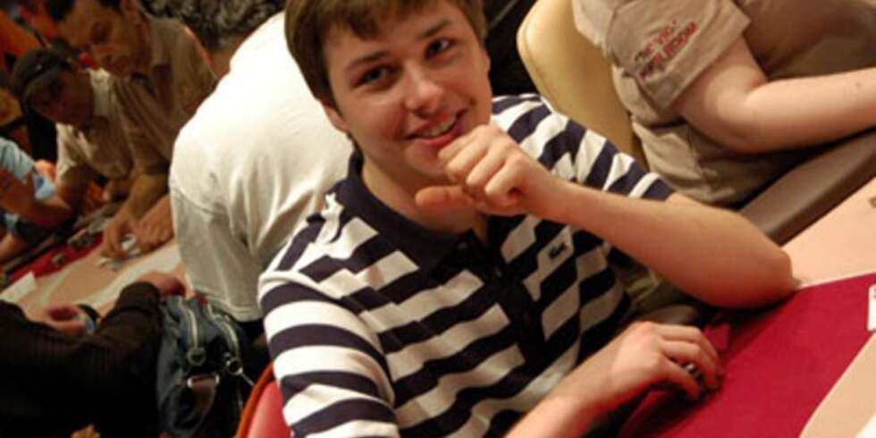 Vinneren av WCOOP Main Event, Yevgeniy Timoshenko. Vinneren av WCOOP Main Event, Yevgeniy Timoshenko.