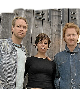 DEN GANG DA: I tillegg til Simone og Jonny, var også Kim Ofstad (t.h.) med D'Sound før. DEN GANG DA: I tillegg til Simone og Jonny, var også Kim Ofstad (t.h.) med D'Sound før.