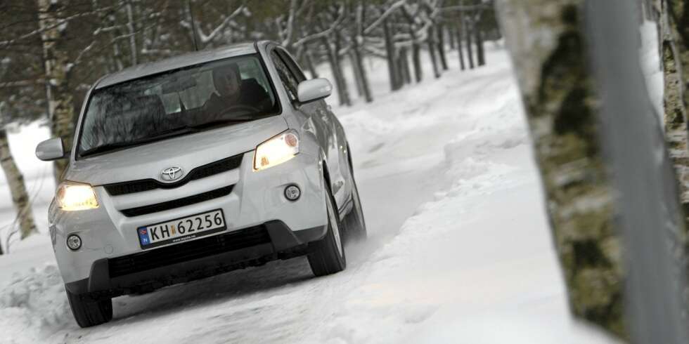 ELSKET OG UTSKJELT: Toyota Urban Cruiser har fått en vanskelig oppvekst - men den er verdens beste 4x4 på drivstofforbruk! ELSKET OG UTSKJELT: Toyota Urban Cruiser har fått en vanskelig oppvekst - men den er verdens beste 4x4 på drivstofforbruk!