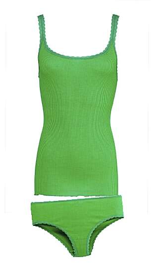 Vær grønn fra inners til ytterst. Singlet med blondekant fra Style Butler, kr 354. Truser med blondekant fra Style Butler, kr 231. Vær grønn fra inners til ytterst. Singlet med blondekant fra Style Butler, kr 354. Truser med blondekant fra Style Butler, kr 231.