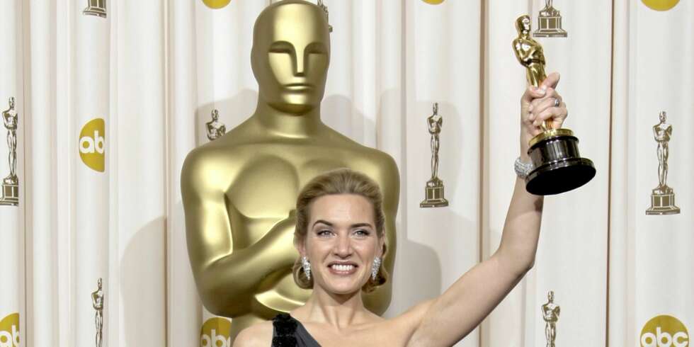 Kate Winslets Oscar står på toalettet hennes - til fri avbenyttelse. Kate Winslets Oscar står på toalettet hennes - til fri avbenyttelse.