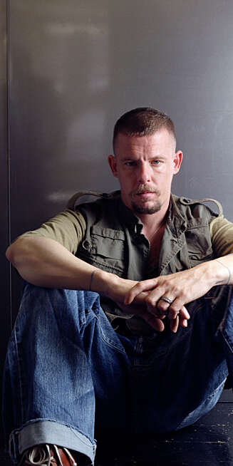 Superdesigner Alexander McQueen er død Superdesigner Alexander McQueen er død