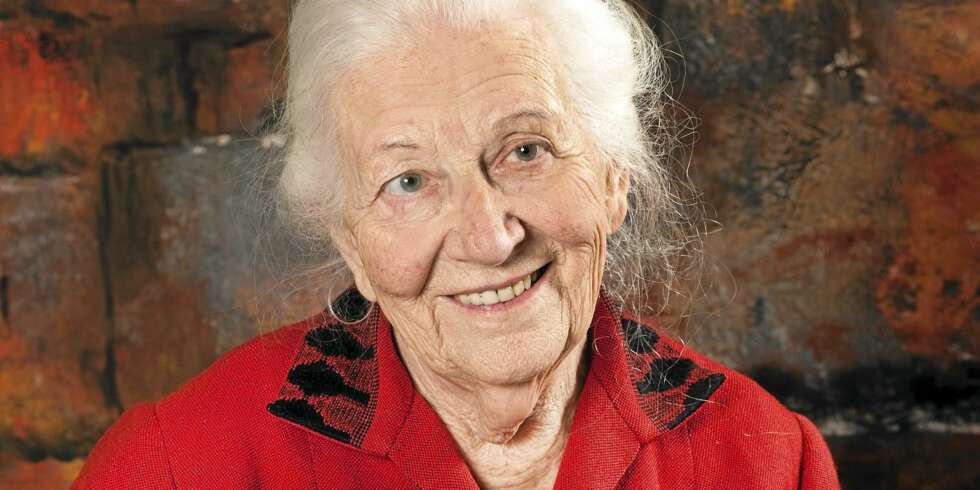 KONGELIGE KRETSER: Helen Gerner Holager er nå 90 år gammel. - Ute snakket vi aldri om at mor var en god venn av kong Haakon, minnes hun. KONGELIGE KRETSER: Helen Gerner Holager er nå 90 år gammel. - Ute snakket vi aldri om at mor var en god venn av kong Haakon, minnes hun.