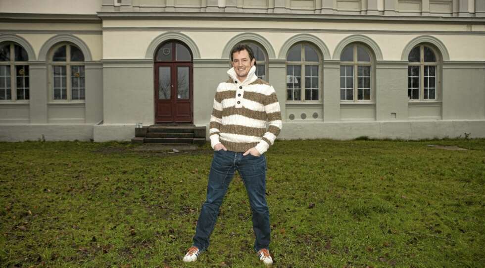 FØRSTE TEATER: I 16 år var Sturla en del av Tønsberg amatørteater som holder til i bygget "Thalia Teater". FØRSTE TEATER: I 16 år var Sturla en del av Tønsberg amatørteater som holder til i bygget "Thalia Teater".