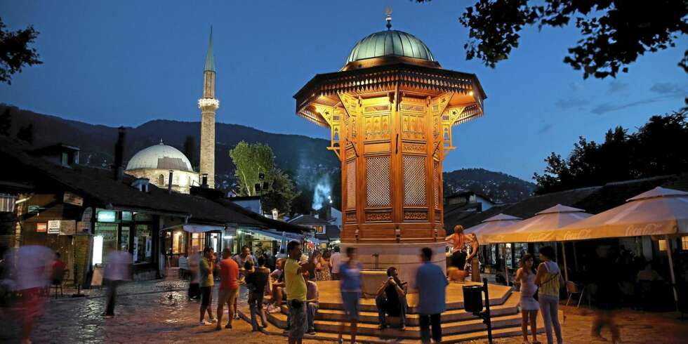 I ALL SIN GLORIE: Sarajevo er igjen blitt den turistmagneten byen fortjener å være. I ALL SIN GLORIE: Sarajevo er igjen blitt den turistmagneten byen fortjener å være.