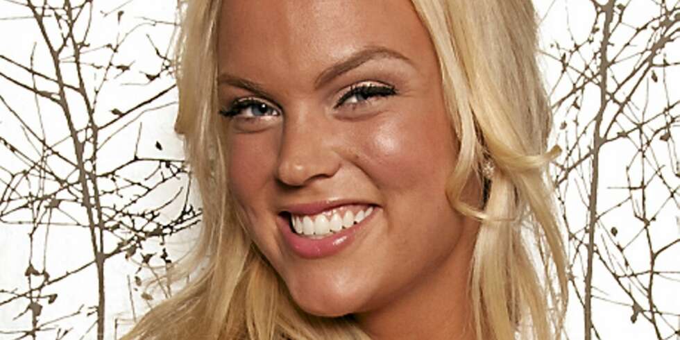 KJOLEGAL: Karoline Berget er ikke den som nøyer seg med tannbørste og ren underbukse når hun skal ut på tur. KJOLEGAL: Karoline Berget er ikke den som nøyer seg med tannbørste og ren underbukse når hun skal ut på tur.