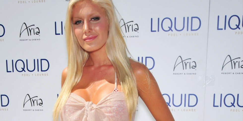 SKJØR : Det er fem måneder siden Heidi Montags operasjon, men kroppen hennes holder fortsatt på å leges. SKJØR : Det er fem måneder siden Heidi Montags operasjon, men kroppen hennes holder fortsatt på å leges.