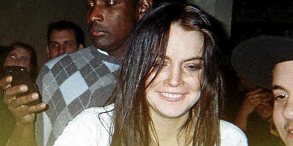 FUKTIG DAME: Lindsay Lohan drakk seg fra vett og forstand i helgen. FUKTIG DAME: Lindsay Lohan drakk seg fra vett og forstand i helgen.