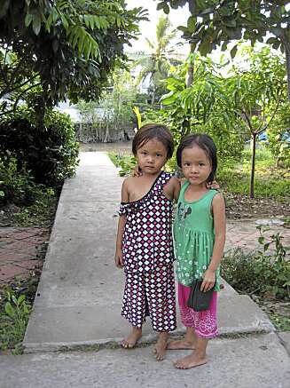 NYSGJERRIGE: Søte småfrøkner i Saigon. NYSGJERRIGE: Søte småfrøkner i Saigon.