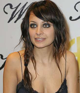 NICOLE RICHIE: Er alltid trendy. Her med den populære Wang-fletten. NICOLE RICHIE: Er alltid trendy. Her med den populære Wang-fletten.