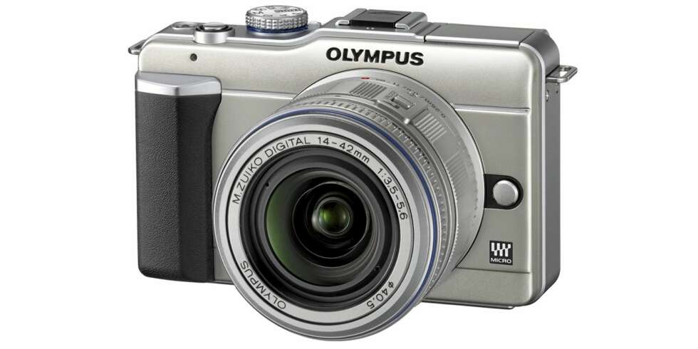 UTEN SPEIL: Olympus E-PL1 representerer en ny klasse kompakte speilreflekskamera. Uten speil, men med speilrefleksens muligheter og kvalitet. UTEN SPEIL: Olympus E-PL1 representerer en ny klasse kompakte speilreflekskamera. Uten speil, men med speilrefleksens muligheter og kvalitet.