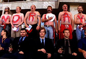FOTBALLGALSKAP: Lange, Flate Ballær 1 ble karakterisert som en science fiction-film fordi Norge vant VM. FOTBALLGALSKAP: Lange, Flate Ballær 1 ble karakterisert som en science fiction-film fordi Norge vant VM.