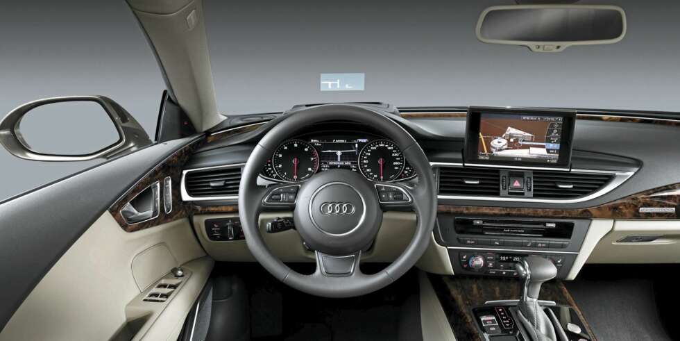 Klassiske elegante Audi-linjer med en tydelig _wrap around-design, samt head up-display. Klassiske elegante Audi-linjer med en tydelig _wrap around-design, samt head up-display.